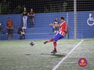 
<a style='margin-left: 5px;' class='btn btn-xs btn-social btn-facebook' href='https://www.facebook.com/sharer/sharer.php?u=https://www.boladovale.com.br/imgs/800-800-90/conteudo/fotos/1531/img0928.jpg' rel='popup' data-width='500' data-height='400'><i class='fa fa-facebook'></i>Compartilhar <span class='hidden-xs'>no Facebook</span>
</a> 
<a class='btn btn-default btn-xs' target='_blank' href='imgs/800-800-90/conteudo/fotos/1531/img0928.jpg'>
<span class='glyphicon glyphicon-cloud-download'></span> Salvar
</a> 
<span></span>