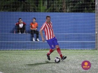 
<a style='margin-left: 5px;' class='btn btn-xs btn-social btn-facebook' href='https://www.facebook.com/sharer/sharer.php?u=https://www.boladovale.com.br/imgs/800-800-90/conteudo/fotos/1531/img0931.jpg' rel='popup' data-width='500' data-height='400'><i class='fa fa-facebook'></i>Compartilhar <span class='hidden-xs'>no Facebook</span>
</a> 
<a class='btn btn-default btn-xs' target='_blank' href='imgs/800-800-90/conteudo/fotos/1531/img0931.jpg'>
<span class='glyphicon glyphicon-cloud-download'></span> Salvar
</a> 
<span></span>