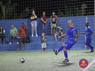 
<a style='margin-left: 5px;' class='btn btn-xs btn-social btn-facebook' href='https://www.facebook.com/sharer/sharer.php?u=https://www.boladovale.com.br/imgs/800-800-90/conteudo/fotos/1531/img0934.jpg' rel='popup' data-width='500' data-height='400'><i class='fa fa-facebook'></i>Compartilhar <span class='hidden-xs'>no Facebook</span>
</a> 
<a class='btn btn-default btn-xs' target='_blank' href='imgs/800-800-90/conteudo/fotos/1531/img0934.jpg'>
<span class='glyphicon glyphicon-cloud-download'></span> Salvar
</a> 
<span></span>