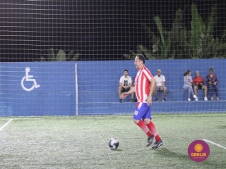 
<a style='margin-left: 5px;' class='btn btn-xs btn-social btn-facebook' href='https://www.facebook.com/sharer/sharer.php?u=https://www.boladovale.com.br/imgs/800-800-90/conteudo/fotos/1531/img0935.jpg' rel='popup' data-width='500' data-height='400'><i class='fa fa-facebook'></i>Compartilhar <span class='hidden-xs'>no Facebook</span>
</a> 
<a class='btn btn-default btn-xs' target='_blank' href='imgs/800-800-90/conteudo/fotos/1531/img0935.jpg'>
<span class='glyphicon glyphicon-cloud-download'></span> Salvar
</a> 
<span></span>
