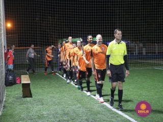
<a style='margin-left: 5px;' class='btn btn-xs btn-social btn-facebook' href='https://www.facebook.com/sharer/sharer.php?u=https://www.boladovale.com.br/imgs/800-800-90/conteudo/fotos/1532/img0991.jpg' rel='popup' data-width='500' data-height='400'><i class='fa fa-facebook'></i>Compartilhar <span class='hidden-xs'>no Facebook</span>
</a> 
<a class='btn btn-default btn-xs' target='_blank' href='imgs/800-800-90/conteudo/fotos/1532/img0991.jpg'>
<span class='glyphicon glyphicon-cloud-download'></span> Salvar
</a> 
<span></span>