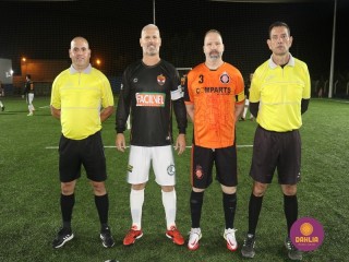 
<a style='margin-left: 5px;' class='btn btn-xs btn-social btn-facebook' href='https://www.facebook.com/sharer/sharer.php?u=https://www.boladovale.com.br/imgs/800-800-90/conteudo/fotos/1532/img1094.jpg' rel='popup' data-width='500' data-height='400'><i class='fa fa-facebook'></i>Compartilhar <span class='hidden-xs'>no Facebook</span>
</a> 
<a class='btn btn-default btn-xs' target='_blank' href='imgs/800-800-90/conteudo/fotos/1532/img1094.jpg'>
<span class='glyphicon glyphicon-cloud-download'></span> Salvar
</a> 
<span></span>
