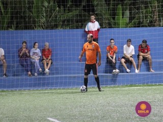 
<a style='margin-left: 5px;' class='btn btn-xs btn-social btn-facebook' href='https://www.facebook.com/sharer/sharer.php?u=https://www.boladovale.com.br/imgs/800-800-90/conteudo/fotos/1532/img1102.jpg' rel='popup' data-width='500' data-height='400'><i class='fa fa-facebook'></i>Compartilhar <span class='hidden-xs'>no Facebook</span>
</a> 
<a class='btn btn-default btn-xs' target='_blank' href='imgs/800-800-90/conteudo/fotos/1532/img1102.jpg'>
<span class='glyphicon glyphicon-cloud-download'></span> Salvar
</a> 
<span></span>