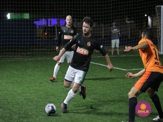 
<a style='margin-left: 5px;' class='btn btn-xs btn-social btn-facebook' href='https://www.facebook.com/sharer/sharer.php?u=https://www.boladovale.com.br/imgs/800-800-90/conteudo/fotos/1532/img1114.jpg' rel='popup' data-width='500' data-height='400'><i class='fa fa-facebook'></i>Compartilhar <span class='hidden-xs'>no Facebook</span>
</a> 
<a class='btn btn-default btn-xs' target='_blank' href='imgs/800-800-90/conteudo/fotos/1532/img1114.jpg'>
<span class='glyphicon glyphicon-cloud-download'></span> Salvar
</a> 
<span></span>