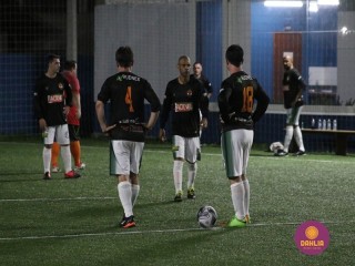 
<a style='margin-left: 5px;' class='btn btn-xs btn-social btn-facebook' href='https://www.facebook.com/sharer/sharer.php?u=https://www.boladovale.com.br/imgs/800-800-90/conteudo/fotos/1532/img1137.jpg' rel='popup' data-width='500' data-height='400'><i class='fa fa-facebook'></i>Compartilhar <span class='hidden-xs'>no Facebook</span>
</a> 
<a class='btn btn-default btn-xs' target='_blank' href='imgs/800-800-90/conteudo/fotos/1532/img1137.jpg'>
<span class='glyphicon glyphicon-cloud-download'></span> Salvar
</a> 
<span></span>
