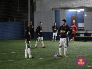 
<a style='margin-left: 5px;' class='btn btn-xs btn-social btn-facebook' href='https://www.facebook.com/sharer/sharer.php?u=https://www.boladovale.com.br/imgs/800-800-90/conteudo/fotos/1532/img1138.jpg' rel='popup' data-width='500' data-height='400'><i class='fa fa-facebook'></i>Compartilhar <span class='hidden-xs'>no Facebook</span>
</a> 
<a class='btn btn-default btn-xs' target='_blank' href='imgs/800-800-90/conteudo/fotos/1532/img1138.jpg'>
<span class='glyphicon glyphicon-cloud-download'></span> Salvar
</a> 
<span></span>