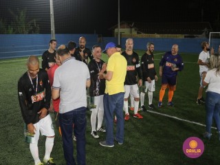 
<a style='margin-left: 5px;' class='btn btn-xs btn-social btn-facebook' href='https://www.facebook.com/sharer/sharer.php?u=https://www.boladovale.com.br/imgs/800-800-90/conteudo/fotos/1532/img1201.jpg' rel='popup' data-width='500' data-height='400'><i class='fa fa-facebook'></i>Compartilhar <span class='hidden-xs'>no Facebook</span>
</a> 
<a class='btn btn-default btn-xs' target='_blank' href='imgs/800-800-90/conteudo/fotos/1532/img1201.jpg'>
<span class='glyphicon glyphicon-cloud-download'></span> Salvar
</a> 
<span></span>