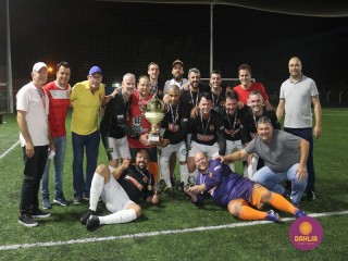 
<a style='margin-left: 5px;' class='btn btn-xs btn-social btn-facebook' href='https://www.facebook.com/sharer/sharer.php?u=https://www.boladovale.com.br/imgs/800-800-90/conteudo/fotos/1532/img1219.jpg' rel='popup' data-width='500' data-height='400'><i class='fa fa-facebook'></i>Compartilhar <span class='hidden-xs'>no Facebook</span>
</a> 
<a class='btn btn-default btn-xs' target='_blank' href='imgs/800-800-90/conteudo/fotos/1532/img1219.jpg'>
<span class='glyphicon glyphicon-cloud-download'></span> Salvar
</a> 
<span></span>