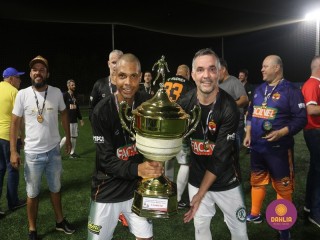 
<a style='margin-left: 5px;' class='btn btn-xs btn-social btn-facebook' href='https://www.facebook.com/sharer/sharer.php?u=https://www.boladovale.com.br/imgs/800-800-90/conteudo/fotos/1532/img1227.jpg' rel='popup' data-width='500' data-height='400'><i class='fa fa-facebook'></i>Compartilhar <span class='hidden-xs'>no Facebook</span>
</a> 
<a class='btn btn-default btn-xs' target='_blank' href='imgs/800-800-90/conteudo/fotos/1532/img1227.jpg'>
<span class='glyphicon glyphicon-cloud-download'></span> Salvar
</a> 
<span></span>