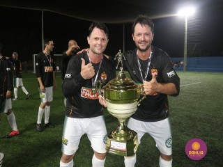 
<a style='margin-left: 5px;' class='btn btn-xs btn-social btn-facebook' href='https://www.facebook.com/sharer/sharer.php?u=https://www.boladovale.com.br/imgs/800-800-90/conteudo/fotos/1532/img1237.jpg' rel='popup' data-width='500' data-height='400'><i class='fa fa-facebook'></i>Compartilhar <span class='hidden-xs'>no Facebook</span>
</a> 
<a class='btn btn-default btn-xs' target='_blank' href='imgs/800-800-90/conteudo/fotos/1532/img1237.jpg'>
<span class='glyphicon glyphicon-cloud-download'></span> Salvar
</a> 
<span></span>