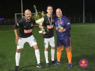 
<a style='margin-left: 5px;' class='btn btn-xs btn-social btn-facebook' href='https://www.facebook.com/sharer/sharer.php?u=https://www.boladovale.com.br/imgs/800-800-90/conteudo/fotos/1532/img1241.jpg' rel='popup' data-width='500' data-height='400'><i class='fa fa-facebook'></i>Compartilhar <span class='hidden-xs'>no Facebook</span>
</a> 
<a class='btn btn-default btn-xs' target='_blank' href='imgs/800-800-90/conteudo/fotos/1532/img1241.jpg'>
<span class='glyphicon glyphicon-cloud-download'></span> Salvar
</a> 
<span></span>