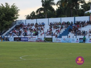 
<a style='margin-left: 5px;' class='btn btn-xs btn-social btn-facebook' href='https://www.facebook.com/sharer/sharer.php?u=https://www.boladovale.com.br/imgs/800-800-90/conteudo/fotos/1533/img4909.jpg' rel='popup' data-width='500' data-height='400'><i class='fa fa-facebook'></i>Compartilhar <span class='hidden-xs'>no Facebook</span>
</a> 
<a class='btn btn-default btn-xs' target='_blank' href='imgs/800-800-90/conteudo/fotos/1533/img4909.jpg'>
<span class='glyphicon glyphicon-cloud-download'></span> Salvar
</a> 
<span></span>
