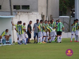 
<a style='margin-left: 5px;' class='btn btn-xs btn-social btn-facebook' href='https://www.facebook.com/sharer/sharer.php?u=https://www.boladovale.com.br/imgs/800-800-90/conteudo/fotos/1533/img4918.jpg' rel='popup' data-width='500' data-height='400'><i class='fa fa-facebook'></i>Compartilhar <span class='hidden-xs'>no Facebook</span>
</a> 
<a class='btn btn-default btn-xs' target='_blank' href='imgs/800-800-90/conteudo/fotos/1533/img4918.jpg'>
<span class='glyphicon glyphicon-cloud-download'></span> Salvar
</a> 
<span></span>