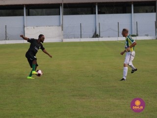 
<a style='margin-left: 5px;' class='btn btn-xs btn-social btn-facebook' href='https://www.facebook.com/sharer/sharer.php?u=https://www.boladovale.com.br/imgs/800-800-90/conteudo/fotos/1533/img4931.jpg' rel='popup' data-width='500' data-height='400'><i class='fa fa-facebook'></i>Compartilhar <span class='hidden-xs'>no Facebook</span>
</a> 
<a class='btn btn-default btn-xs' target='_blank' href='imgs/800-800-90/conteudo/fotos/1533/img4931.jpg'>
<span class='glyphicon glyphicon-cloud-download'></span> Salvar
</a> 
<span></span>
