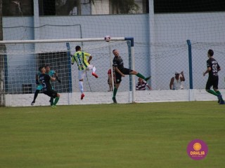 
<a style='margin-left: 5px;' class='btn btn-xs btn-social btn-facebook' href='https://www.facebook.com/sharer/sharer.php?u=https://www.boladovale.com.br/imgs/800-800-90/conteudo/fotos/1533/img4938.jpg' rel='popup' data-width='500' data-height='400'><i class='fa fa-facebook'></i>Compartilhar <span class='hidden-xs'>no Facebook</span>
</a> 
<a class='btn btn-default btn-xs' target='_blank' href='imgs/800-800-90/conteudo/fotos/1533/img4938.jpg'>
<span class='glyphicon glyphicon-cloud-download'></span> Salvar
</a> 
<span></span>