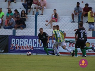 
<a style='margin-left: 5px;' class='btn btn-xs btn-social btn-facebook' href='https://www.facebook.com/sharer/sharer.php?u=https://www.boladovale.com.br/imgs/800-800-90/conteudo/fotos/1533/img4943.jpg' rel='popup' data-width='500' data-height='400'><i class='fa fa-facebook'></i>Compartilhar <span class='hidden-xs'>no Facebook</span>
</a> 
<a class='btn btn-default btn-xs' target='_blank' href='imgs/800-800-90/conteudo/fotos/1533/img4943.jpg'>
<span class='glyphicon glyphicon-cloud-download'></span> Salvar
</a> 
<span></span>