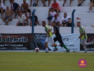 
<a style='margin-left: 5px;' class='btn btn-xs btn-social btn-facebook' href='https://www.facebook.com/sharer/sharer.php?u=https://www.boladovale.com.br/imgs/800-800-90/conteudo/fotos/1533/img4944.jpg' rel='popup' data-width='500' data-height='400'><i class='fa fa-facebook'></i>Compartilhar <span class='hidden-xs'>no Facebook</span>
</a> 
<a class='btn btn-default btn-xs' target='_blank' href='imgs/800-800-90/conteudo/fotos/1533/img4944.jpg'>
<span class='glyphicon glyphicon-cloud-download'></span> Salvar
</a> 
<span></span>