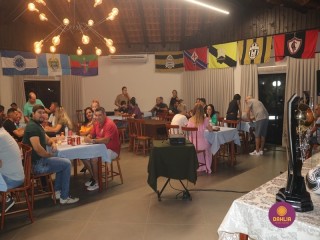 
<a style='margin-left: 5px;' class='btn btn-xs btn-social btn-facebook' href='https://www.facebook.com/sharer/sharer.php?u=https://www.boladovale.com.br/imgs/800-800-90/conteudo/fotos/1534/img5280.jpg' rel='popup' data-width='500' data-height='400'><i class='fa fa-facebook'></i>Compartilhar <span class='hidden-xs'>no Facebook</span>
</a> 
<a class='btn btn-default btn-xs' target='_blank' href='imgs/800-800-90/conteudo/fotos/1534/img5280.jpg'>
<span class='glyphicon glyphicon-cloud-download'></span> Salvar
</a> 
<span></span>