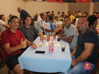 
<a style='margin-left: 5px;' class='btn btn-xs btn-social btn-facebook' href='https://www.facebook.com/sharer/sharer.php?u=https://www.boladovale.com.br/imgs/800-800-90/conteudo/fotos/1534/img5289.jpg' rel='popup' data-width='500' data-height='400'><i class='fa fa-facebook'></i>Compartilhar <span class='hidden-xs'>no Facebook</span>
</a> 
<a class='btn btn-default btn-xs' target='_blank' href='imgs/800-800-90/conteudo/fotos/1534/img5289.jpg'>
<span class='glyphicon glyphicon-cloud-download'></span> Salvar
</a> 
<span></span>