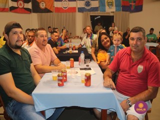 
<a style='margin-left: 5px;' class='btn btn-xs btn-social btn-facebook' href='https://www.facebook.com/sharer/sharer.php?u=https://www.boladovale.com.br/imgs/800-800-90/conteudo/fotos/1534/img5312.jpg' rel='popup' data-width='500' data-height='400'><i class='fa fa-facebook'></i>Compartilhar <span class='hidden-xs'>no Facebook</span>
</a> 
<a class='btn btn-default btn-xs' target='_blank' href='imgs/800-800-90/conteudo/fotos/1534/img5312.jpg'>
<span class='glyphicon glyphicon-cloud-download'></span> Salvar
</a> 
<span></span>