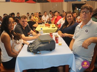 
<a style='margin-left: 5px;' class='btn btn-xs btn-social btn-facebook' href='https://www.facebook.com/sharer/sharer.php?u=https://www.boladovale.com.br/imgs/800-800-90/conteudo/fotos/1534/img5315.jpg' rel='popup' data-width='500' data-height='400'><i class='fa fa-facebook'></i>Compartilhar <span class='hidden-xs'>no Facebook</span>
</a> 
<a class='btn btn-default btn-xs' target='_blank' href='imgs/800-800-90/conteudo/fotos/1534/img5315.jpg'>
<span class='glyphicon glyphicon-cloud-download'></span> Salvar
</a> 
<span></span>