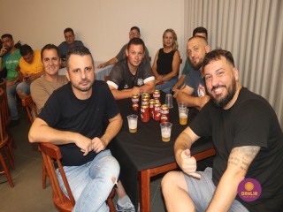 
<a style='margin-left: 5px;' class='btn btn-xs btn-social btn-facebook' href='https://www.facebook.com/sharer/sharer.php?u=https://www.boladovale.com.br/imgs/800-800-90/conteudo/fotos/1534/img5322.jpg' rel='popup' data-width='500' data-height='400'><i class='fa fa-facebook'></i>Compartilhar <span class='hidden-xs'>no Facebook</span>
</a> 
<a class='btn btn-default btn-xs' target='_blank' href='imgs/800-800-90/conteudo/fotos/1534/img5322.jpg'>
<span class='glyphicon glyphicon-cloud-download'></span> Salvar
</a> 
<span></span>