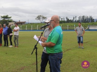
<a style='margin-left: 5px;' class='btn btn-xs btn-social btn-facebook' href='https://www.facebook.com/sharer/sharer.php?u=https://www.boladovale.com.br/imgs/800-800-90/conteudo/fotos/1535/img7617.jpg' rel='popup' data-width='500' data-height='400'><i class='fa fa-facebook'></i>Compartilhar <span class='hidden-xs'>no Facebook</span>
</a> 
<a class='btn btn-default btn-xs' target='_blank' href='imgs/800-800-90/conteudo/fotos/1535/img7617.jpg'>
<span class='glyphicon glyphicon-cloud-download'></span> Salvar
</a> 
<span></span>