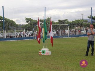 
<a style='margin-left: 5px;' class='btn btn-xs btn-social btn-facebook' href='https://www.facebook.com/sharer/sharer.php?u=https://www.boladovale.com.br/imgs/800-800-90/conteudo/fotos/1535/img7622.jpg' rel='popup' data-width='500' data-height='400'><i class='fa fa-facebook'></i>Compartilhar <span class='hidden-xs'>no Facebook</span>
</a> 
<a class='btn btn-default btn-xs' target='_blank' href='imgs/800-800-90/conteudo/fotos/1535/img7622.jpg'>
<span class='glyphicon glyphicon-cloud-download'></span> Salvar
</a> 
<span></span>