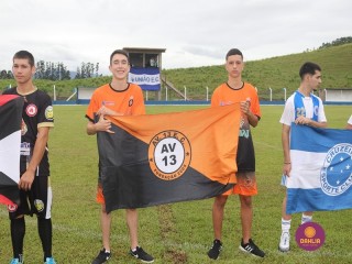 
<a style='margin-left: 5px;' class='btn btn-xs btn-social btn-facebook' href='https://www.facebook.com/sharer/sharer.php?u=https://www.boladovale.com.br/imgs/800-800-90/conteudo/fotos/1535/img7624.jpg' rel='popup' data-width='500' data-height='400'><i class='fa fa-facebook'></i>Compartilhar <span class='hidden-xs'>no Facebook</span>
</a> 
<a class='btn btn-default btn-xs' target='_blank' href='imgs/800-800-90/conteudo/fotos/1535/img7624.jpg'>
<span class='glyphicon glyphicon-cloud-download'></span> Salvar
</a> 
<span></span>