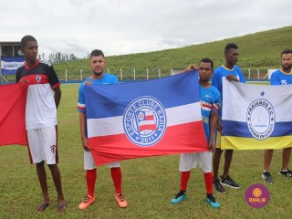 
<a style='margin-left: 5px;' class='btn btn-xs btn-social btn-facebook' href='https://www.facebook.com/sharer/sharer.php?u=https://www.boladovale.com.br/imgs/800-800-90/conteudo/fotos/1535/img7636.jpg' rel='popup' data-width='500' data-height='400'><i class='fa fa-facebook'></i>Compartilhar <span class='hidden-xs'>no Facebook</span>
</a> 
<a class='btn btn-default btn-xs' target='_blank' href='imgs/800-800-90/conteudo/fotos/1535/img7636.jpg'>
<span class='glyphicon glyphicon-cloud-download'></span> Salvar
</a> 
<span></span>