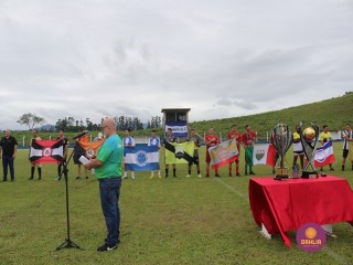 
<a style='margin-left: 5px;' class='btn btn-xs btn-social btn-facebook' href='https://www.facebook.com/sharer/sharer.php?u=https://www.boladovale.com.br/imgs/800-800-90/conteudo/fotos/1535/img7645.jpg' rel='popup' data-width='500' data-height='400'><i class='fa fa-facebook'></i>Compartilhar <span class='hidden-xs'>no Facebook</span>
</a> 
<a class='btn btn-default btn-xs' target='_blank' href='imgs/800-800-90/conteudo/fotos/1535/img7645.jpg'>
<span class='glyphicon glyphicon-cloud-download'></span> Salvar
</a> 
<span></span>