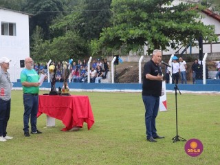 
<a style='margin-left: 5px;' class='btn btn-xs btn-social btn-facebook' href='https://www.facebook.com/sharer/sharer.php?u=https://www.boladovale.com.br/imgs/800-800-90/conteudo/fotos/1535/img7650.jpg' rel='popup' data-width='500' data-height='400'><i class='fa fa-facebook'></i>Compartilhar <span class='hidden-xs'>no Facebook</span>
</a> 
<a class='btn btn-default btn-xs' target='_blank' href='imgs/800-800-90/conteudo/fotos/1535/img7650.jpg'>
<span class='glyphicon glyphicon-cloud-download'></span> Salvar
</a> 
<span></span>