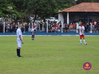 
<a style='margin-left: 5px;' class='btn btn-xs btn-social btn-facebook' href='https://www.facebook.com/sharer/sharer.php?u=https://www.boladovale.com.br/imgs/800-800-90/conteudo/fotos/1536/img7703.jpg' rel='popup' data-width='500' data-height='400'><i class='fa fa-facebook'></i>Compartilhar <span class='hidden-xs'>no Facebook</span>
</a> 
<a class='btn btn-default btn-xs' target='_blank' href='imgs/800-800-90/conteudo/fotos/1536/img7703.jpg'>
<span class='glyphicon glyphicon-cloud-download'></span> Salvar
</a> 
<span></span>