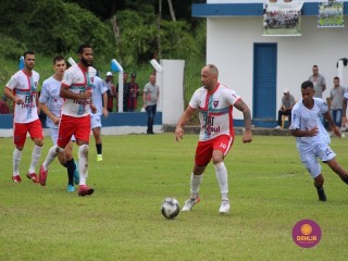 
<a style='margin-left: 5px;' class='btn btn-xs btn-social btn-facebook' href='https://www.facebook.com/sharer/sharer.php?u=https://www.boladovale.com.br/imgs/800-800-90/conteudo/fotos/1536/img7744.jpg' rel='popup' data-width='500' data-height='400'><i class='fa fa-facebook'></i>Compartilhar <span class='hidden-xs'>no Facebook</span>
</a> 
<a class='btn btn-default btn-xs' target='_blank' href='imgs/800-800-90/conteudo/fotos/1536/img7744.jpg'>
<span class='glyphicon glyphicon-cloud-download'></span> Salvar
</a> 
<span></span>