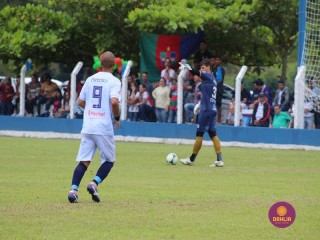 
<a style='margin-left: 5px;' class='btn btn-xs btn-social btn-facebook' href='https://www.facebook.com/sharer/sharer.php?u=https://www.boladovale.com.br/imgs/800-800-90/conteudo/fotos/1536/img7801.jpg' rel='popup' data-width='500' data-height='400'><i class='fa fa-facebook'></i>Compartilhar <span class='hidden-xs'>no Facebook</span>
</a> 
<a class='btn btn-default btn-xs' target='_blank' href='imgs/800-800-90/conteudo/fotos/1536/img7801.jpg'>
<span class='glyphicon glyphicon-cloud-download'></span> Salvar
</a> 
<span></span>