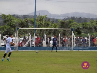 
<a style='margin-left: 5px;' class='btn btn-xs btn-social btn-facebook' href='https://www.facebook.com/sharer/sharer.php?u=https://www.boladovale.com.br/imgs/800-800-90/conteudo/fotos/1536/img7860.jpg' rel='popup' data-width='500' data-height='400'><i class='fa fa-facebook'></i>Compartilhar <span class='hidden-xs'>no Facebook</span>
</a> 
<a class='btn btn-default btn-xs' target='_blank' href='imgs/800-800-90/conteudo/fotos/1536/img7860.jpg'>
<span class='glyphicon glyphicon-cloud-download'></span> Salvar
</a> 
<span></span>