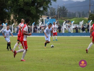 
<a style='margin-left: 5px;' class='btn btn-xs btn-social btn-facebook' href='https://www.facebook.com/sharer/sharer.php?u=https://www.boladovale.com.br/imgs/800-800-90/conteudo/fotos/1536/img7913.jpg' rel='popup' data-width='500' data-height='400'><i class='fa fa-facebook'></i>Compartilhar <span class='hidden-xs'>no Facebook</span>
</a> 
<a class='btn btn-default btn-xs' target='_blank' href='imgs/800-800-90/conteudo/fotos/1536/img7913.jpg'>
<span class='glyphicon glyphicon-cloud-download'></span> Salvar
</a> 
<span></span>