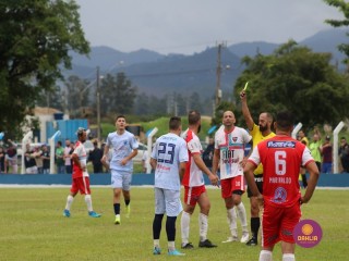 
<a style='margin-left: 5px;' class='btn btn-xs btn-social btn-facebook' href='https://www.facebook.com/sharer/sharer.php?u=https://www.boladovale.com.br/imgs/800-800-90/conteudo/fotos/1536/img7924.jpg' rel='popup' data-width='500' data-height='400'><i class='fa fa-facebook'></i>Compartilhar <span class='hidden-xs'>no Facebook</span>
</a> 
<a class='btn btn-default btn-xs' target='_blank' href='imgs/800-800-90/conteudo/fotos/1536/img7924.jpg'>
<span class='glyphicon glyphicon-cloud-download'></span> Salvar
</a> 
<span></span>