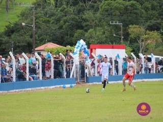 
<a style='margin-left: 5px;' class='btn btn-xs btn-social btn-facebook' href='https://www.facebook.com/sharer/sharer.php?u=https://www.boladovale.com.br/imgs/800-800-90/conteudo/fotos/1536/img7944.jpg' rel='popup' data-width='500' data-height='400'><i class='fa fa-facebook'></i>Compartilhar <span class='hidden-xs'>no Facebook</span>
</a> 
<a class='btn btn-default btn-xs' target='_blank' href='imgs/800-800-90/conteudo/fotos/1536/img7944.jpg'>
<span class='glyphicon glyphicon-cloud-download'></span> Salvar
</a> 
<span></span>