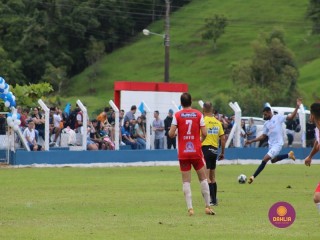 
<a style='margin-left: 5px;' class='btn btn-xs btn-social btn-facebook' href='https://www.facebook.com/sharer/sharer.php?u=https://www.boladovale.com.br/imgs/800-800-90/conteudo/fotos/1536/img7959.jpg' rel='popup' data-width='500' data-height='400'><i class='fa fa-facebook'></i>Compartilhar <span class='hidden-xs'>no Facebook</span>
</a> 
<a class='btn btn-default btn-xs' target='_blank' href='imgs/800-800-90/conteudo/fotos/1536/img7959.jpg'>
<span class='glyphicon glyphicon-cloud-download'></span> Salvar
</a> 
<span></span>