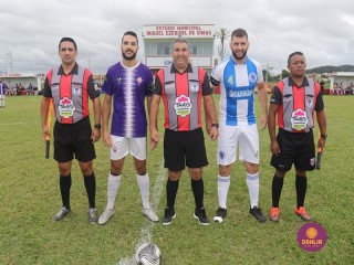 
<a style='margin-left: 5px;' class='btn btn-xs btn-social btn-facebook' href='https://www.facebook.com/sharer/sharer.php?u=https://www.boladovale.com.br/imgs/800-800-90/conteudo/fotos/1537/img8027.jpg' rel='popup' data-width='500' data-height='400'><i class='fa fa-facebook'></i>Compartilhar <span class='hidden-xs'>no Facebook</span>
</a> 
<a class='btn btn-default btn-xs' target='_blank' href='imgs/800-800-90/conteudo/fotos/1537/img8027.jpg'>
<span class='glyphicon glyphicon-cloud-download'></span> Salvar
</a> 
<span></span>