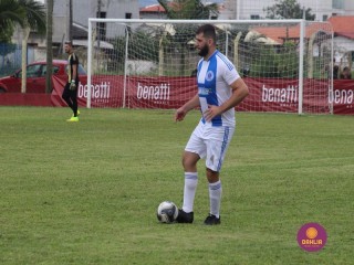 
<a style='margin-left: 5px;' class='btn btn-xs btn-social btn-facebook' href='https://www.facebook.com/sharer/sharer.php?u=https://www.boladovale.com.br/imgs/800-800-90/conteudo/fotos/1537/img8035.jpg' rel='popup' data-width='500' data-height='400'><i class='fa fa-facebook'></i>Compartilhar <span class='hidden-xs'>no Facebook</span>
</a> 
<a class='btn btn-default btn-xs' target='_blank' href='imgs/800-800-90/conteudo/fotos/1537/img8035.jpg'>
<span class='glyphicon glyphicon-cloud-download'></span> Salvar
</a> 
<span></span>