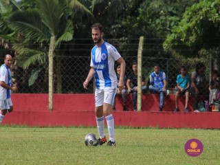 
<a style='margin-left: 5px;' class='btn btn-xs btn-social btn-facebook' href='https://www.facebook.com/sharer/sharer.php?u=https://www.boladovale.com.br/imgs/800-800-90/conteudo/fotos/1537/img8047.jpg' rel='popup' data-width='500' data-height='400'><i class='fa fa-facebook'></i>Compartilhar <span class='hidden-xs'>no Facebook</span>
</a> 
<a class='btn btn-default btn-xs' target='_blank' href='imgs/800-800-90/conteudo/fotos/1537/img8047.jpg'>
<span class='glyphicon glyphicon-cloud-download'></span> Salvar
</a> 
<span></span>