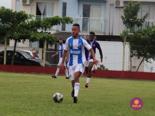 
<a style='margin-left: 5px;' class='btn btn-xs btn-social btn-facebook' href='https://www.facebook.com/sharer/sharer.php?u=https://www.boladovale.com.br/imgs/800-800-90/conteudo/fotos/1537/img8093.jpg' rel='popup' data-width='500' data-height='400'><i class='fa fa-facebook'></i>Compartilhar <span class='hidden-xs'>no Facebook</span>
</a> 
<a class='btn btn-default btn-xs' target='_blank' href='imgs/800-800-90/conteudo/fotos/1537/img8093.jpg'>
<span class='glyphicon glyphicon-cloud-download'></span> Salvar
</a> 
<span></span>