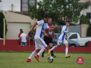 
<a style='margin-left: 5px;' class='btn btn-xs btn-social btn-facebook' href='https://www.facebook.com/sharer/sharer.php?u=https://www.boladovale.com.br/imgs/800-800-90/conteudo/fotos/1537/img8118.jpg' rel='popup' data-width='500' data-height='400'><i class='fa fa-facebook'></i>Compartilhar <span class='hidden-xs'>no Facebook</span>
</a> 
<a class='btn btn-default btn-xs' target='_blank' href='imgs/800-800-90/conteudo/fotos/1537/img8118.jpg'>
<span class='glyphicon glyphicon-cloud-download'></span> Salvar
</a> 
<span></span>