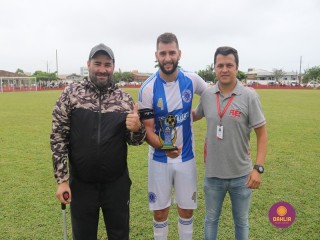 
<a style='margin-left: 5px;' class='btn btn-xs btn-social btn-facebook' href='https://www.facebook.com/sharer/sharer.php?u=https://www.boladovale.com.br/imgs/800-800-90/conteudo/fotos/1537/img8155.jpg' rel='popup' data-width='500' data-height='400'><i class='fa fa-facebook'></i>Compartilhar <span class='hidden-xs'>no Facebook</span>
</a> 
<a class='btn btn-default btn-xs' target='_blank' href='imgs/800-800-90/conteudo/fotos/1537/img8155.jpg'>
<span class='glyphicon glyphicon-cloud-download'></span> Salvar
</a> 
<span></span>