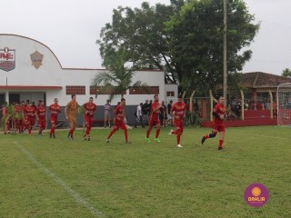 
<a style='margin-left: 5px;' class='btn btn-xs btn-social btn-facebook' href='https://www.facebook.com/sharer/sharer.php?u=https://www.boladovale.com.br/imgs/800-800-90/conteudo/fotos/1538/img8171.jpg' rel='popup' data-width='500' data-height='400'><i class='fa fa-facebook'></i>Compartilhar <span class='hidden-xs'>no Facebook</span>
</a> 
<a class='btn btn-default btn-xs' target='_blank' href='imgs/800-800-90/conteudo/fotos/1538/img8171.jpg'>
<span class='glyphicon glyphicon-cloud-download'></span> Salvar
</a> 
<span></span>