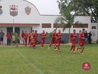 
<a style='margin-left: 5px;' class='btn btn-xs btn-social btn-facebook' href='https://www.facebook.com/sharer/sharer.php?u=https://www.boladovale.com.br/imgs/800-800-90/conteudo/fotos/1538/img8182.jpg' rel='popup' data-width='500' data-height='400'><i class='fa fa-facebook'></i>Compartilhar <span class='hidden-xs'>no Facebook</span>
</a> 
<a class='btn btn-default btn-xs' target='_blank' href='imgs/800-800-90/conteudo/fotos/1538/img8182.jpg'>
<span class='glyphicon glyphicon-cloud-download'></span> Salvar
</a> 
<span></span>