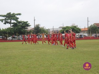 
<a style='margin-left: 5px;' class='btn btn-xs btn-social btn-facebook' href='https://www.facebook.com/sharer/sharer.php?u=https://www.boladovale.com.br/imgs/800-800-90/conteudo/fotos/1538/img8189.jpg' rel='popup' data-width='500' data-height='400'><i class='fa fa-facebook'></i>Compartilhar <span class='hidden-xs'>no Facebook</span>
</a> 
<a class='btn btn-default btn-xs' target='_blank' href='imgs/800-800-90/conteudo/fotos/1538/img8189.jpg'>
<span class='glyphicon glyphicon-cloud-download'></span> Salvar
</a> 
<span></span>