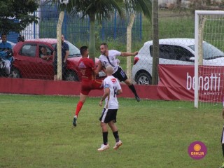 
<a style='margin-left: 5px;' class='btn btn-xs btn-social btn-facebook' href='https://www.facebook.com/sharer/sharer.php?u=https://www.boladovale.com.br/imgs/800-800-90/conteudo/fotos/1538/img8229.jpg' rel='popup' data-width='500' data-height='400'><i class='fa fa-facebook'></i>Compartilhar <span class='hidden-xs'>no Facebook</span>
</a> 
<a class='btn btn-default btn-xs' target='_blank' href='imgs/800-800-90/conteudo/fotos/1538/img8229.jpg'>
<span class='glyphicon glyphicon-cloud-download'></span> Salvar
</a> 
<span></span>